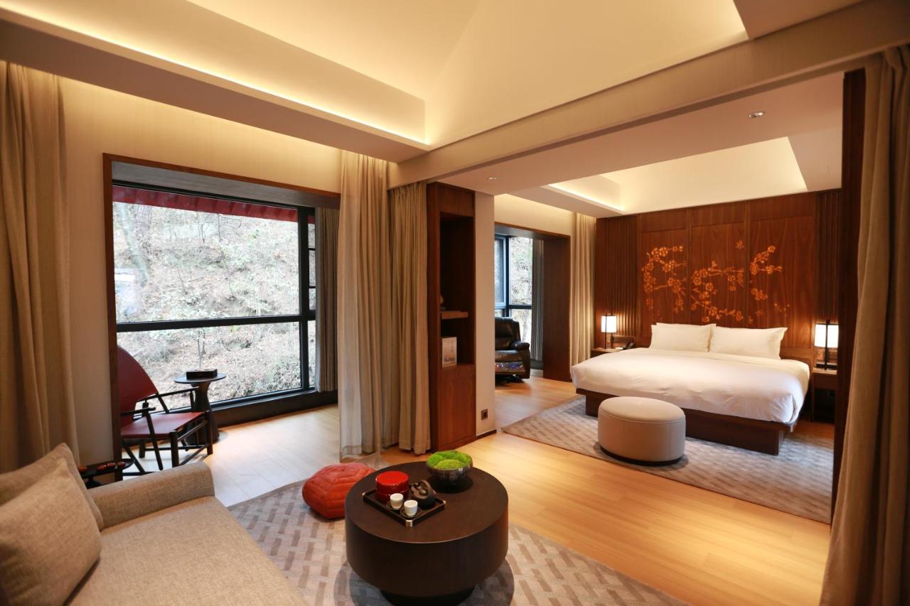 Wudang Mountain The Yew House Hotel Wudangshan Ruang foto